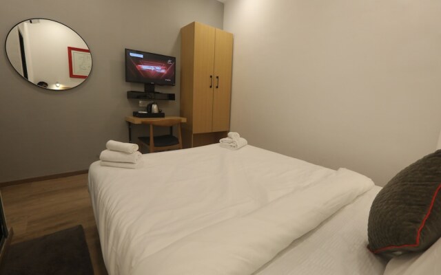 Hotel Royal Inn Mahalaxmi