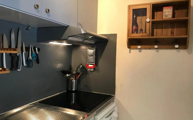 Au pied du telecabine, T2 parking et casier a ski