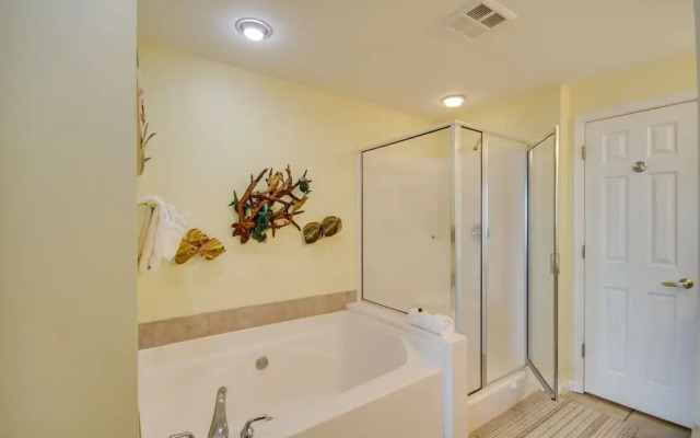 Gulfport Condo With Views: Walk to Beach