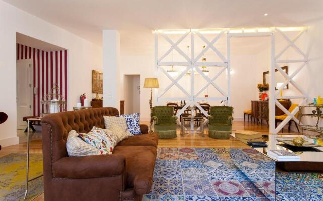 Chiado 4-Bedroom Flat