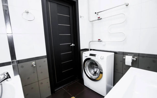 Pritomskij 7/7 Dvuhkomnatnye apartamenty biznes-klassa s vidom na Tom'