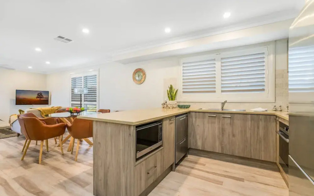 Newcastle Short Stay Apartments - Adamstown Townhouses