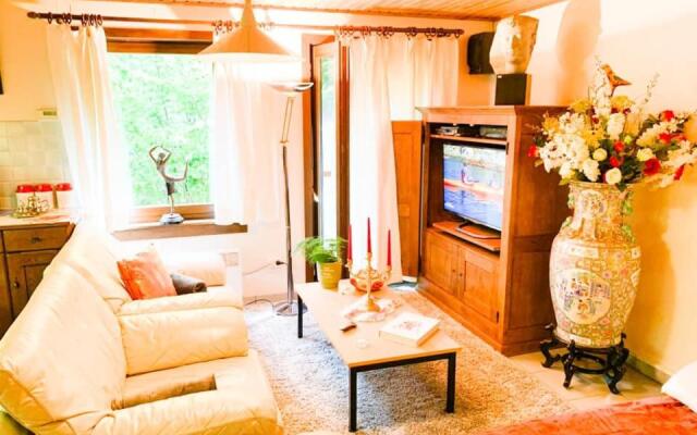 B&B Bourgeoisie***