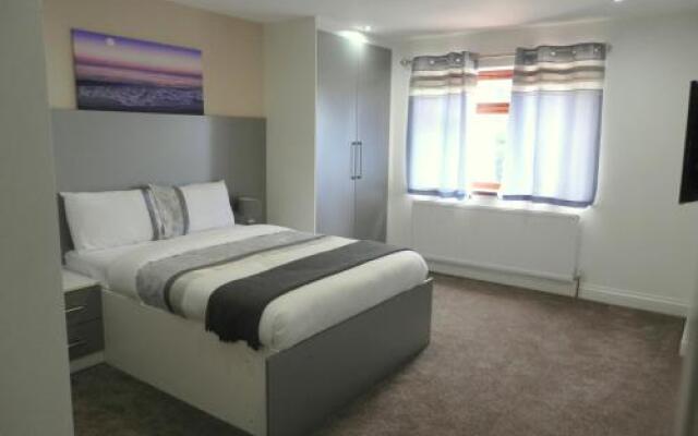 Heathrow Traveller B&B