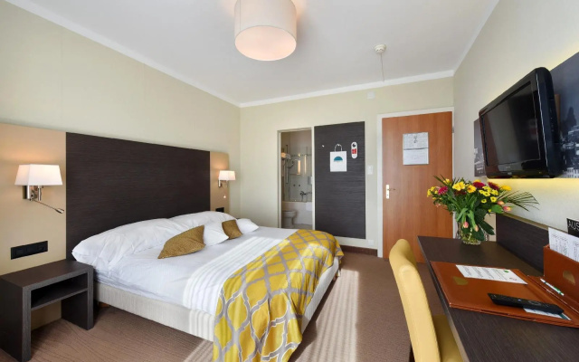 Bellerive Hotel – Guest Rooms – Lausanne