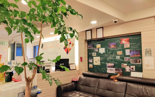 Empathy Dongseongro Guesthouse
