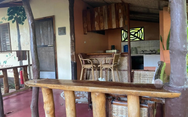 Chelle's Guesthouse and Backpackers