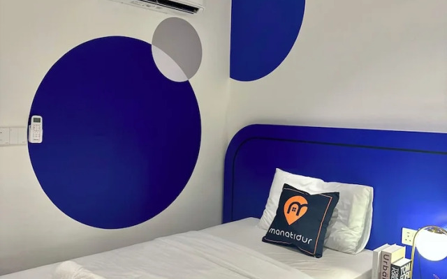 Ukiyo Hotel by manatidur