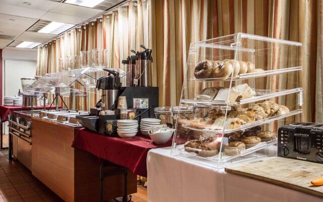 Ramada by Wyndham Oakland Downtown City Center