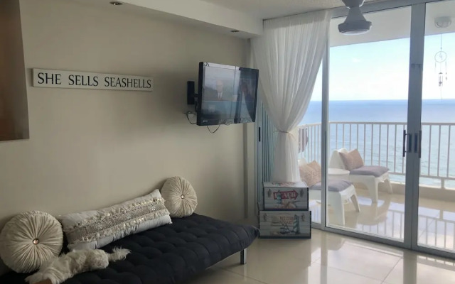 Ocean View Gorgeous 1 Bedroom Apt
