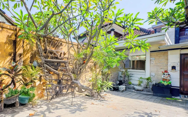 Capital O 94586 New Asta Graha Homestay
