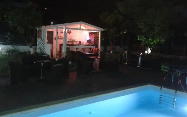 Alkyon Aparthotel