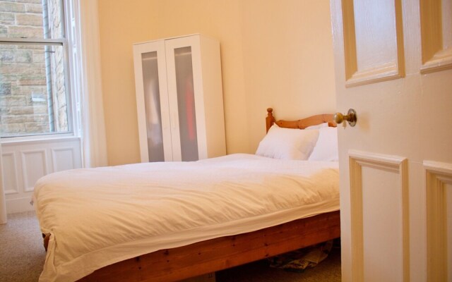 2 Bedroom Bruntsfield Apartment