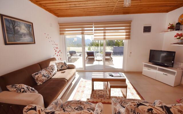 Villa Begum by Helaltatilvillari