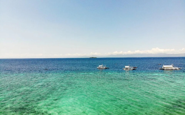 Pescadores Suites Moalboal