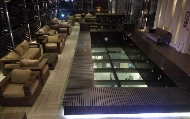 Hotel Paris Luxury Suites