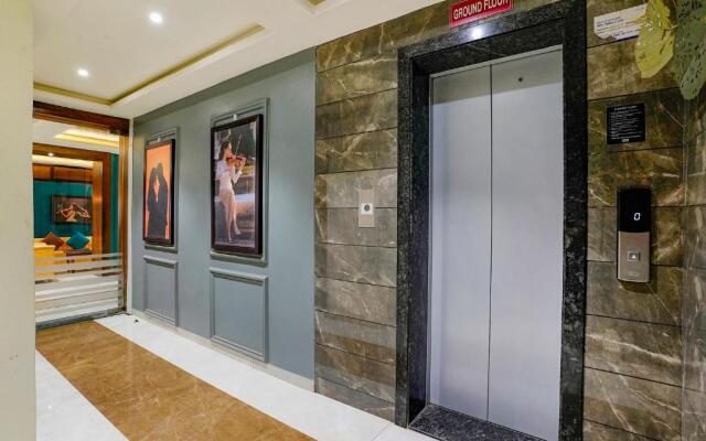 Townhouse OAK Hotel Chaitanya Executive