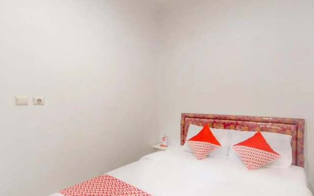 OYO 2938 Penginapan Bumi Ahsan 102 Syariah