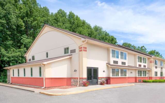 Super 8 by Wyndham Oneonta/Cooperstown