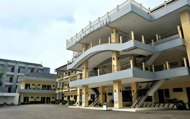 Uni Beach Hotel