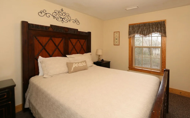 Ivy Falls 9 - Five Bedroom Chalet