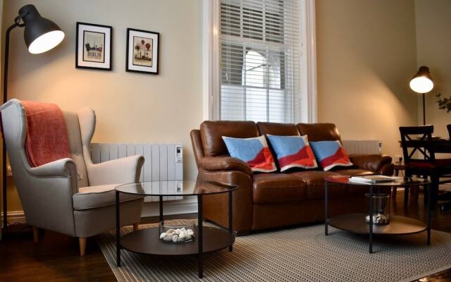 Newly Refurbished 2 Bedroom Townhouse in Dublin 4