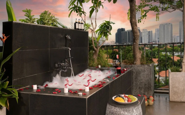 Nexus House Lang Bao Chi