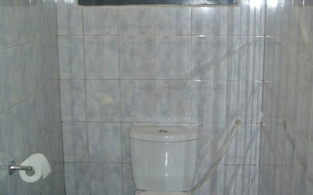 Nimohs' Holiday Home Mccarthy Hill Accra-ghana With Acs