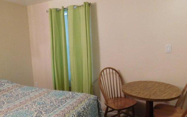 Emerald Isle Motel
