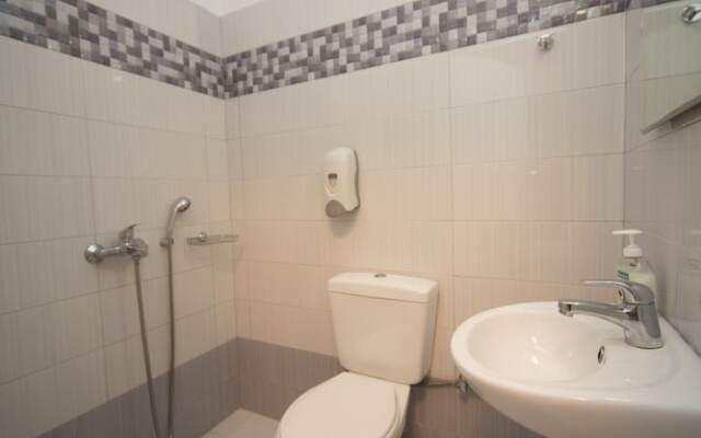 Markakis Studios Fira