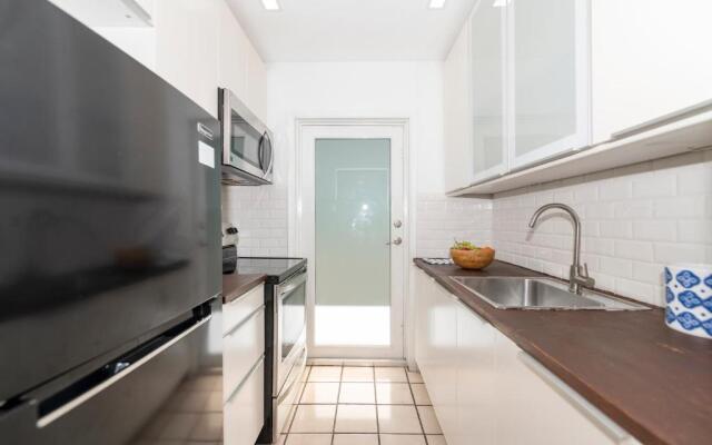 Sofi Beach Apartment