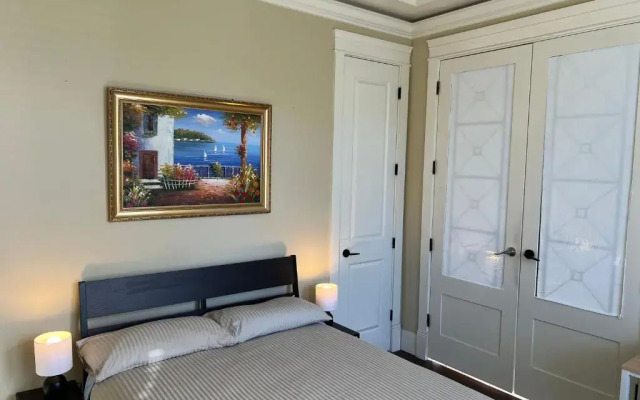 Mike's Luxury House