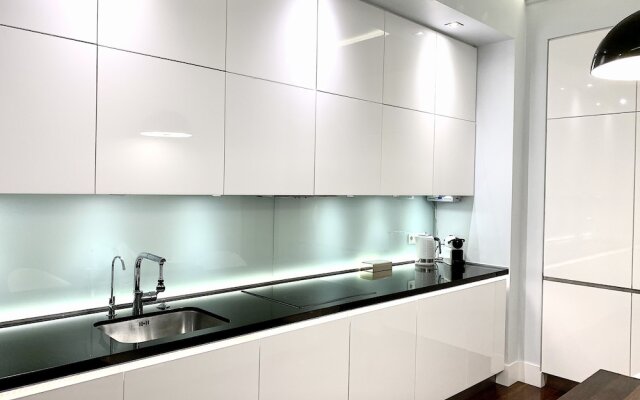 MONDRIAN Luxury Suites UNESCO Old Town