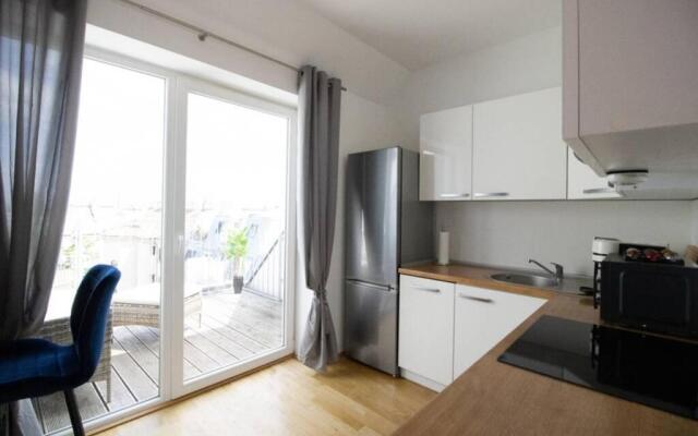 Sunny & cozy Penthouse with Balcony DG4