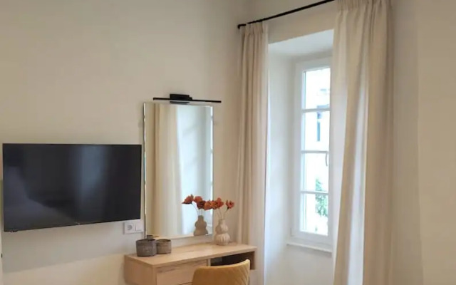 Lorenzo Mavili Suite
