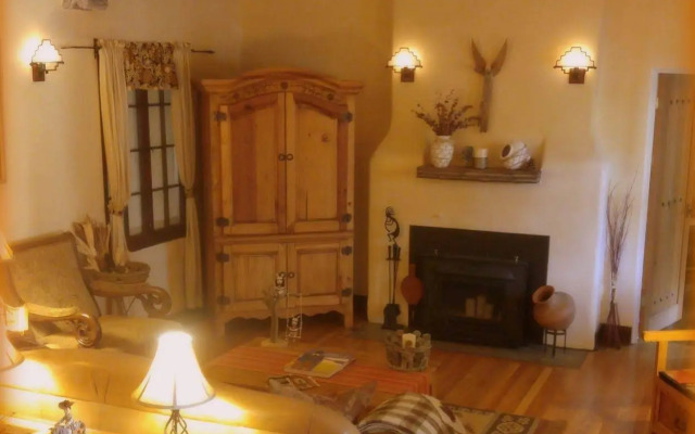 Adobe Inn at Cascade
