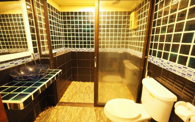 Lanta Paragon Bungalow