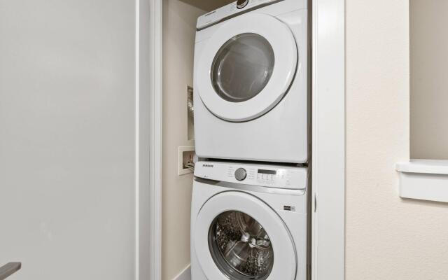 Cozy 3bd 3bath @HiddenForest with pool