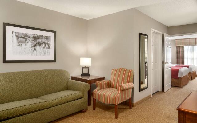 Country Inn & Suites by Radisson, Louisville South, KY
