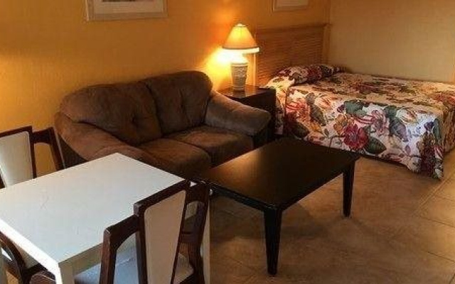 Tropical Inn Palm Bay