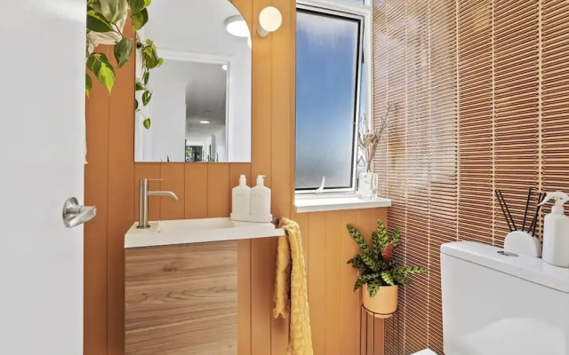 3 Bedroom Miami Oceanfront Apartment