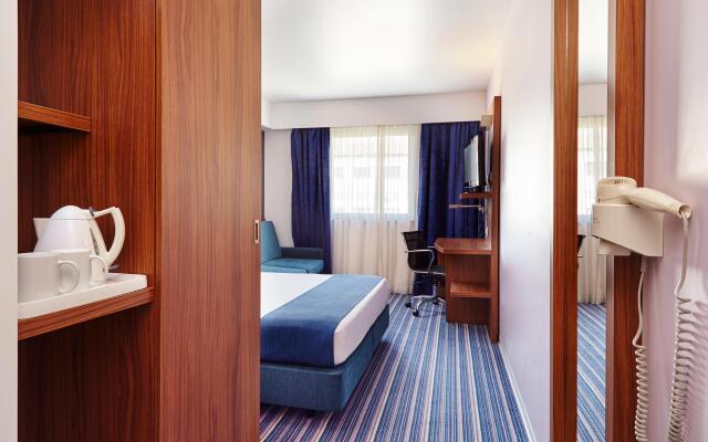 Holiday Inn Express Lisbon - Alfragide by IHG