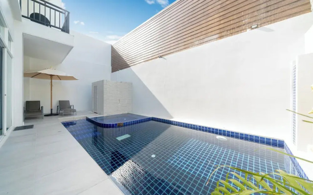 Elegant 3BR Pool Villa Sara near NaiHarn