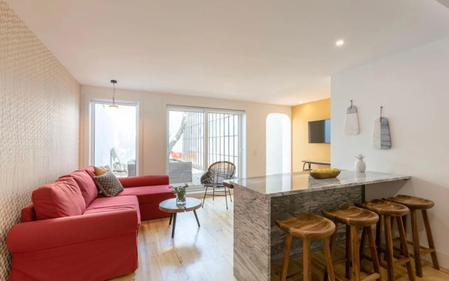 Lemon Tree Family Apartment