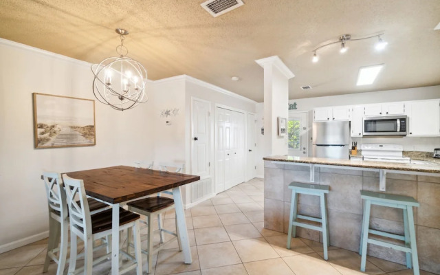 Woodland Shores Beach Resort by Panhandle Getaways