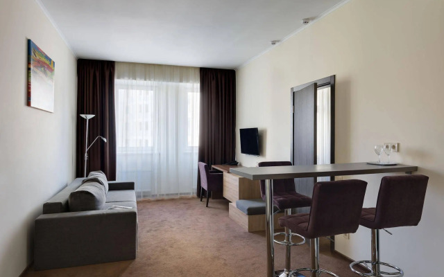 Twin Apart Hotel
