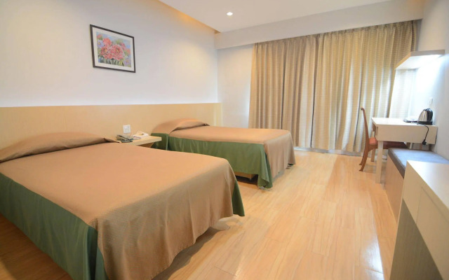 Charoen Hotel