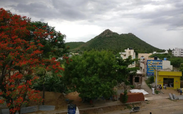 Selvalakshmi Restaurant and Lodge