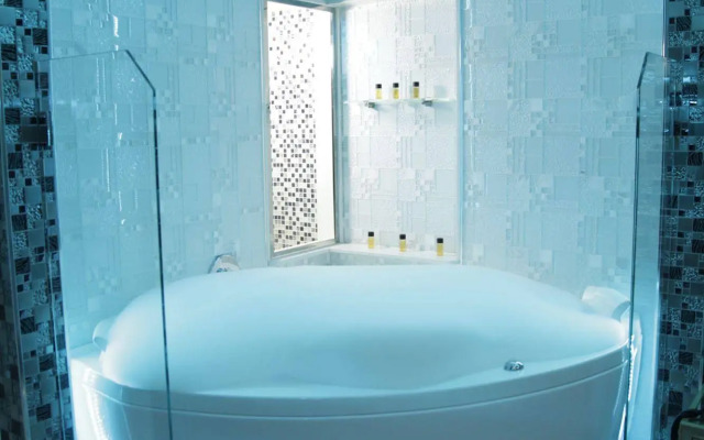 Camelot Hotel