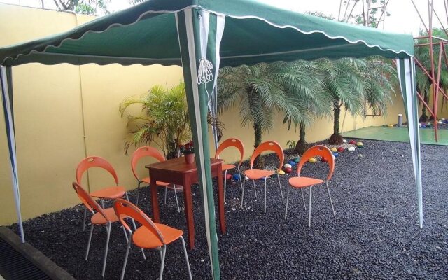 Hotel y Cabinas el Edï¿½n del Este